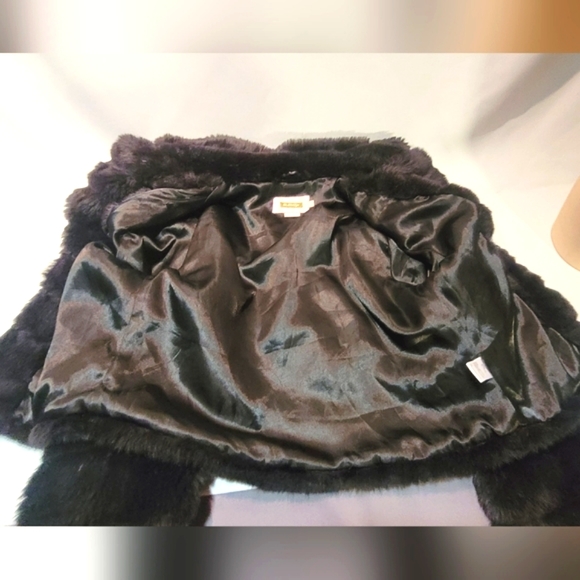 Blendshe cropped black faux fun fur jacket size L - Picture 5 of 11
